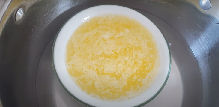 Cách thủy bơ cho tan chảy